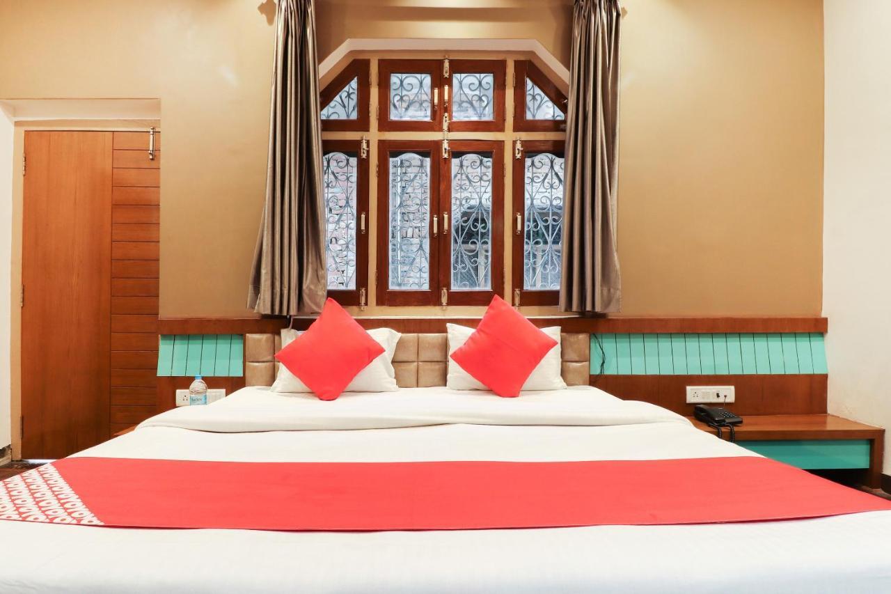 Oyo 26781 Hotel Raghupati Ayodhya Екстер'єр фото