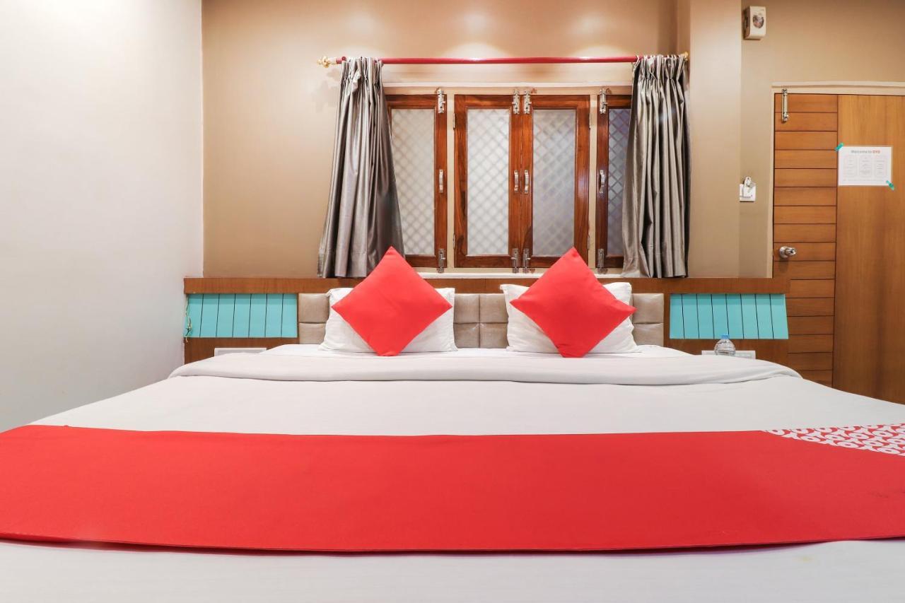 Oyo 26781 Hotel Raghupati Ayodhya Екстер'єр фото