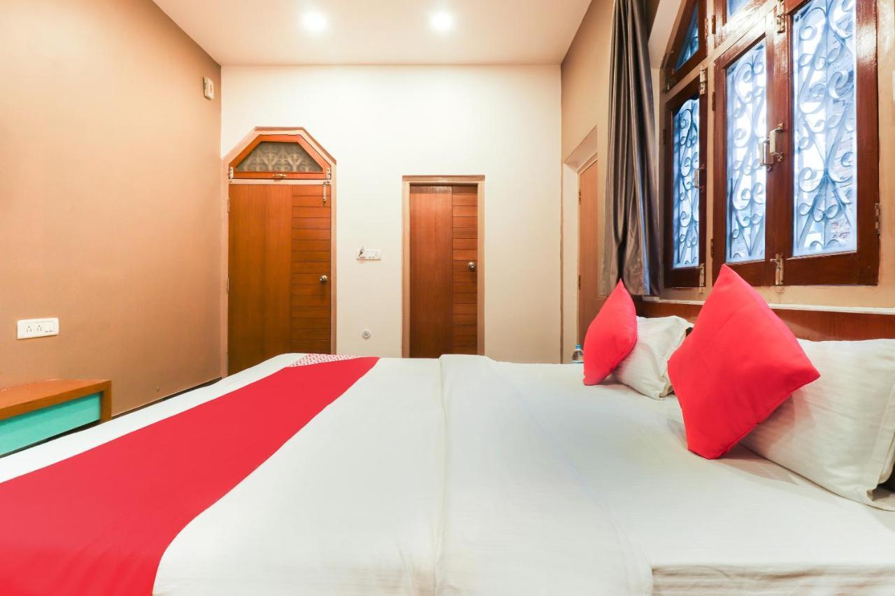 Oyo 26781 Hotel Raghupati Ayodhya Екстер'єр фото