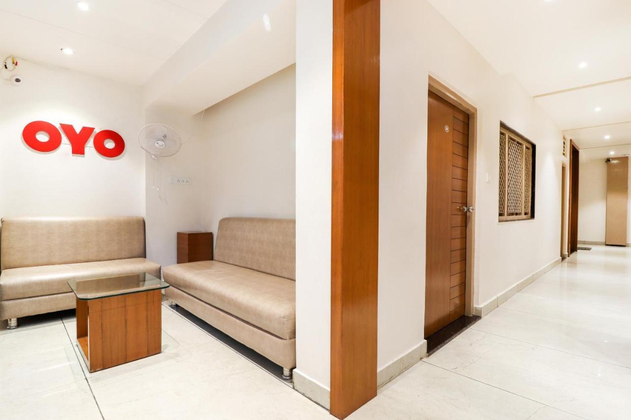 Oyo 26781 Hotel Raghupati Ayodhya Екстер'єр фото