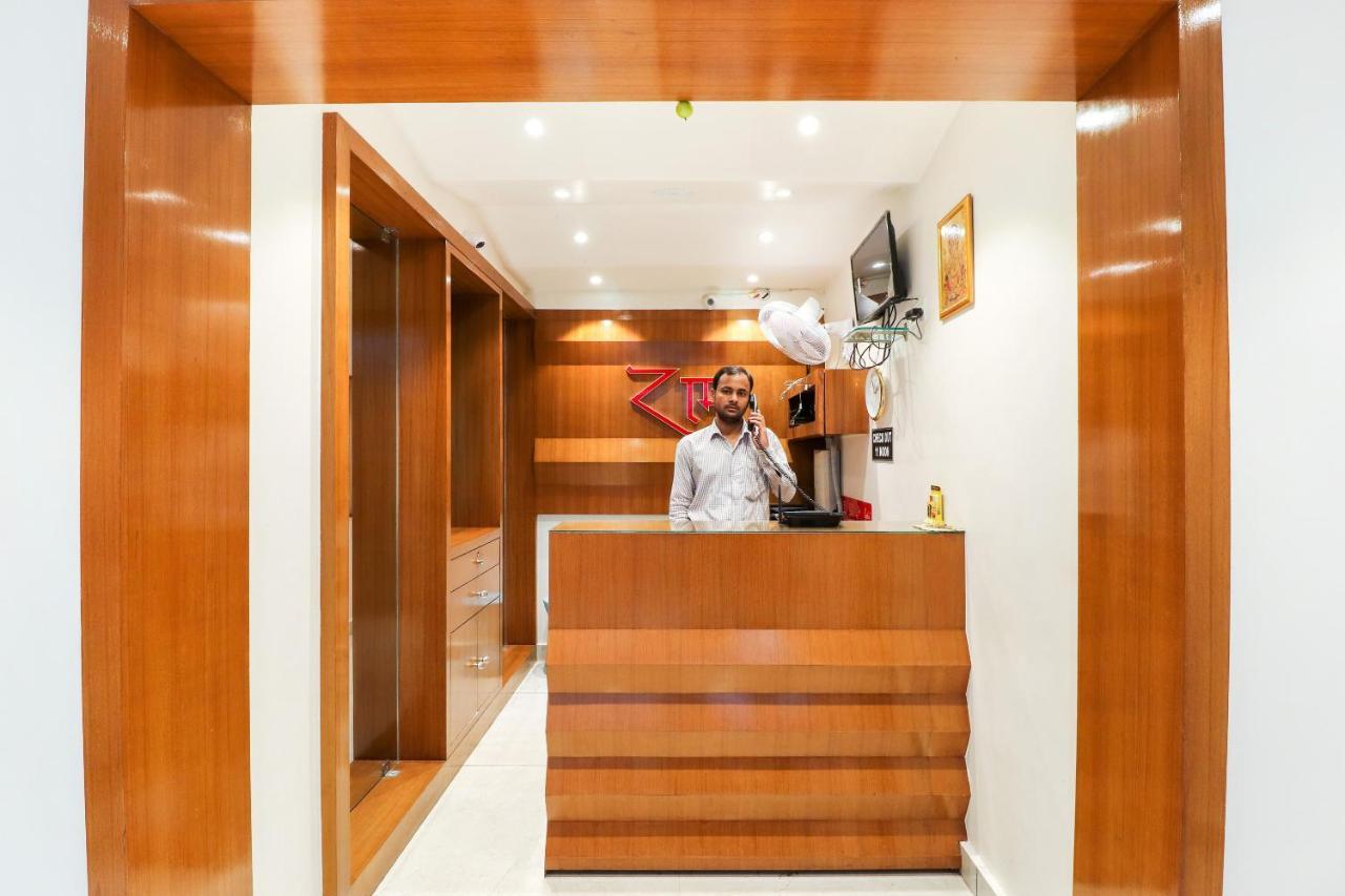 Oyo 26781 Hotel Raghupati Ayodhya Екстер'єр фото